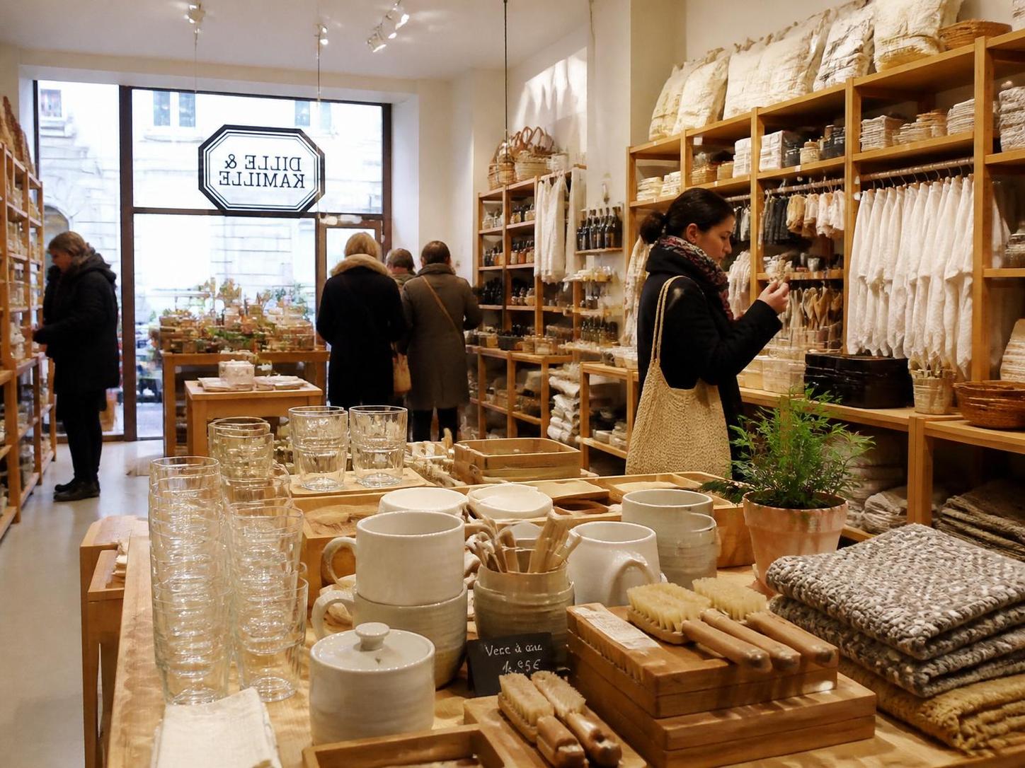 découvrez comment dille et kamille incarne un modèle de commerce artisanal durable, proposant des produits authentiques et respectueux de l'environnement face aux défis de la grande distribution urbaine.